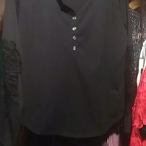 Button up applique top